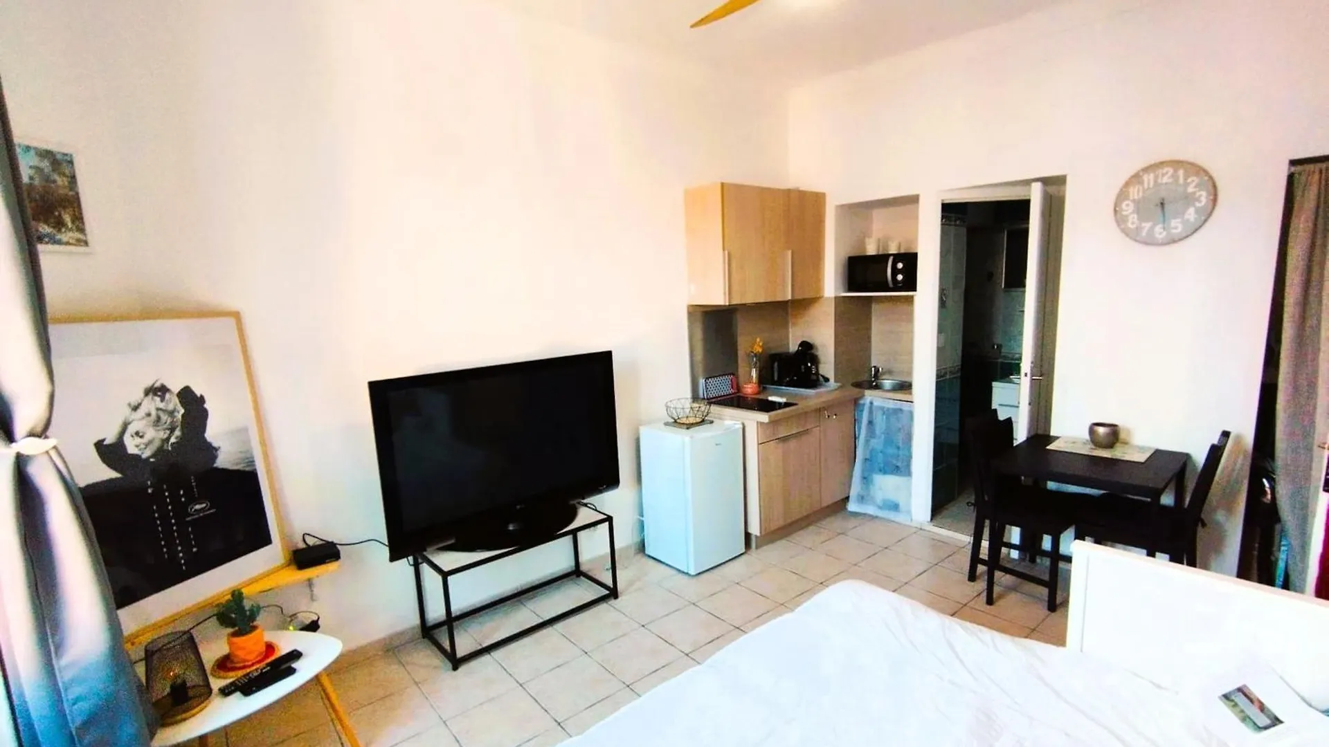 Charming Studio Ideal For Congresses And Holidays Live In Gazagnaire Cannes France